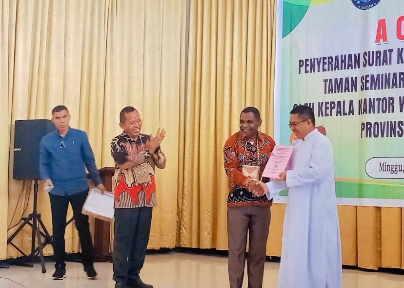 Penyerahan SK Izin Operasional, Taman Seminari Carlo Acutis Fak-Fak Disambut Meriah